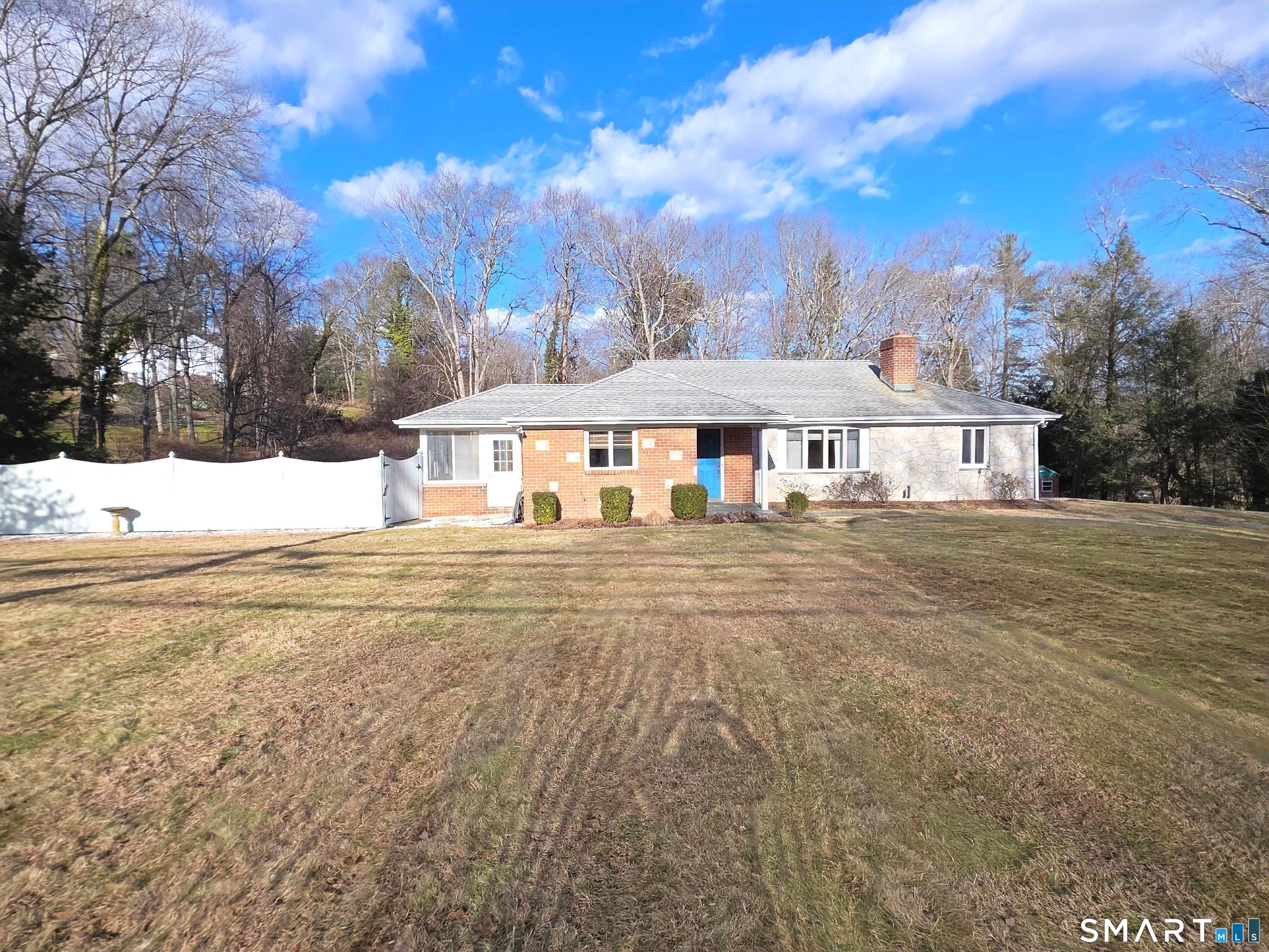 281 Roxbury Road, Stamford, CT 06902 | For Sale at $1,075,000