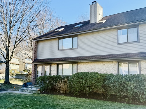 Waterfront condo home for sale located at 2289 Bedford Street, h13, Stamford, CT 06905