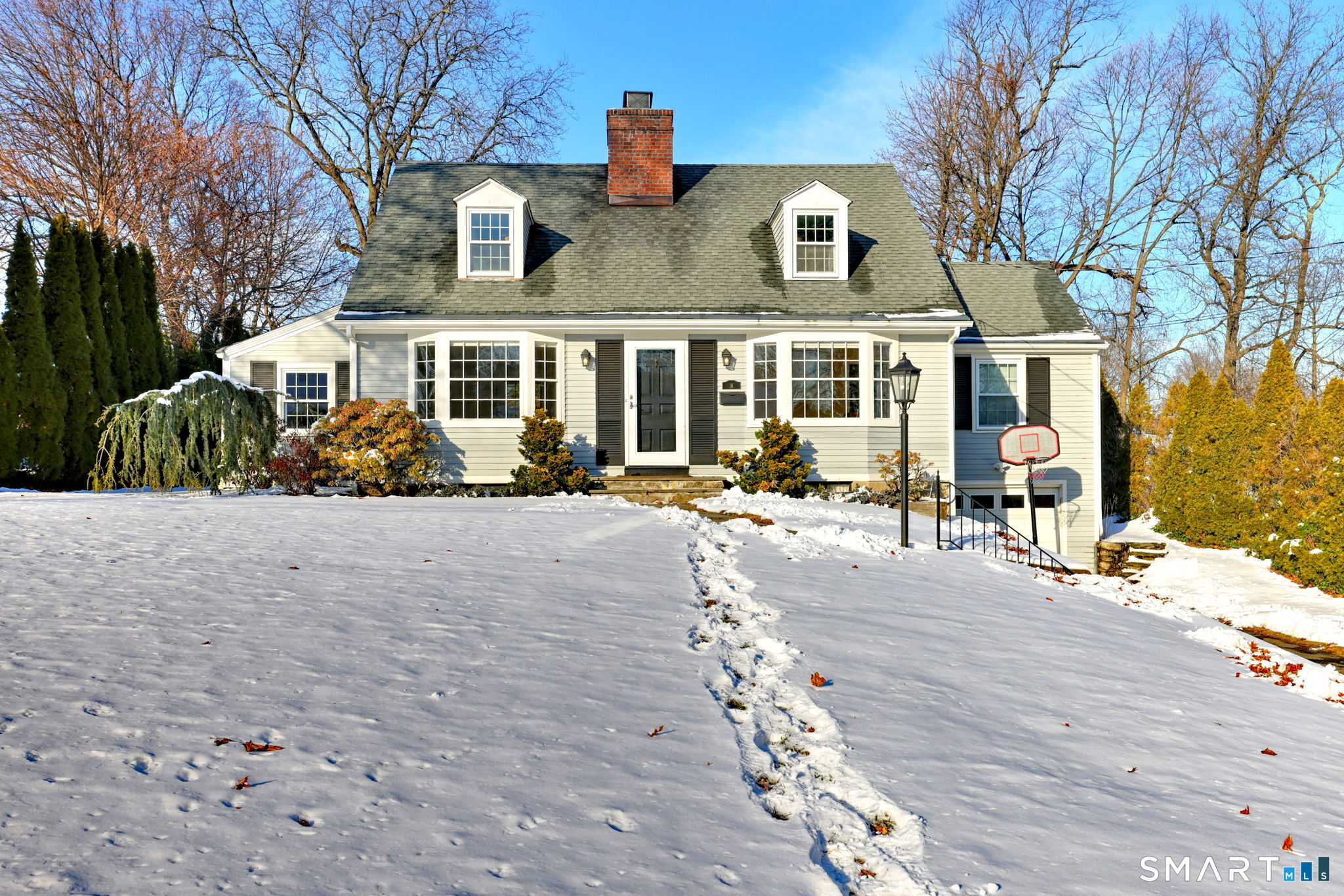 16 Killian Avenue, Trumbull, CT 06611 | For Sale at $574,900