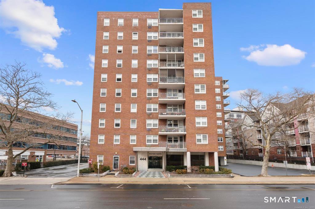 444 Bedford Street, apt 3r, Stamford, CT 06901 | For Sale at $379,000