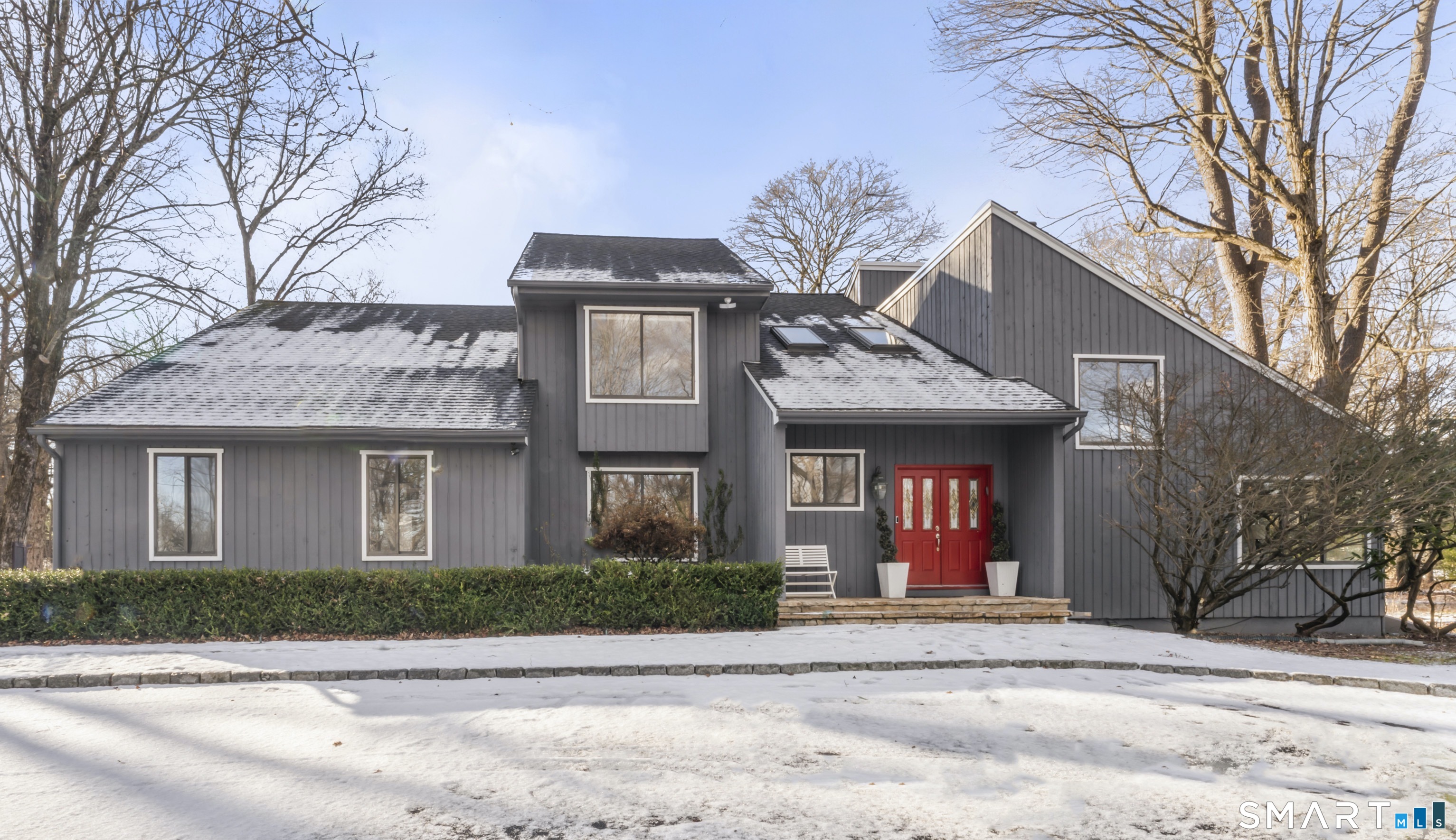 211 Pinewood Road, Stamford, CT 06903 | Sold at $1,325,000