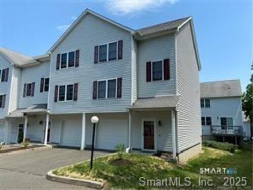 townhouse condo for sale located at 11 Mannions Lane, apt 11, Danbury, CT 06810