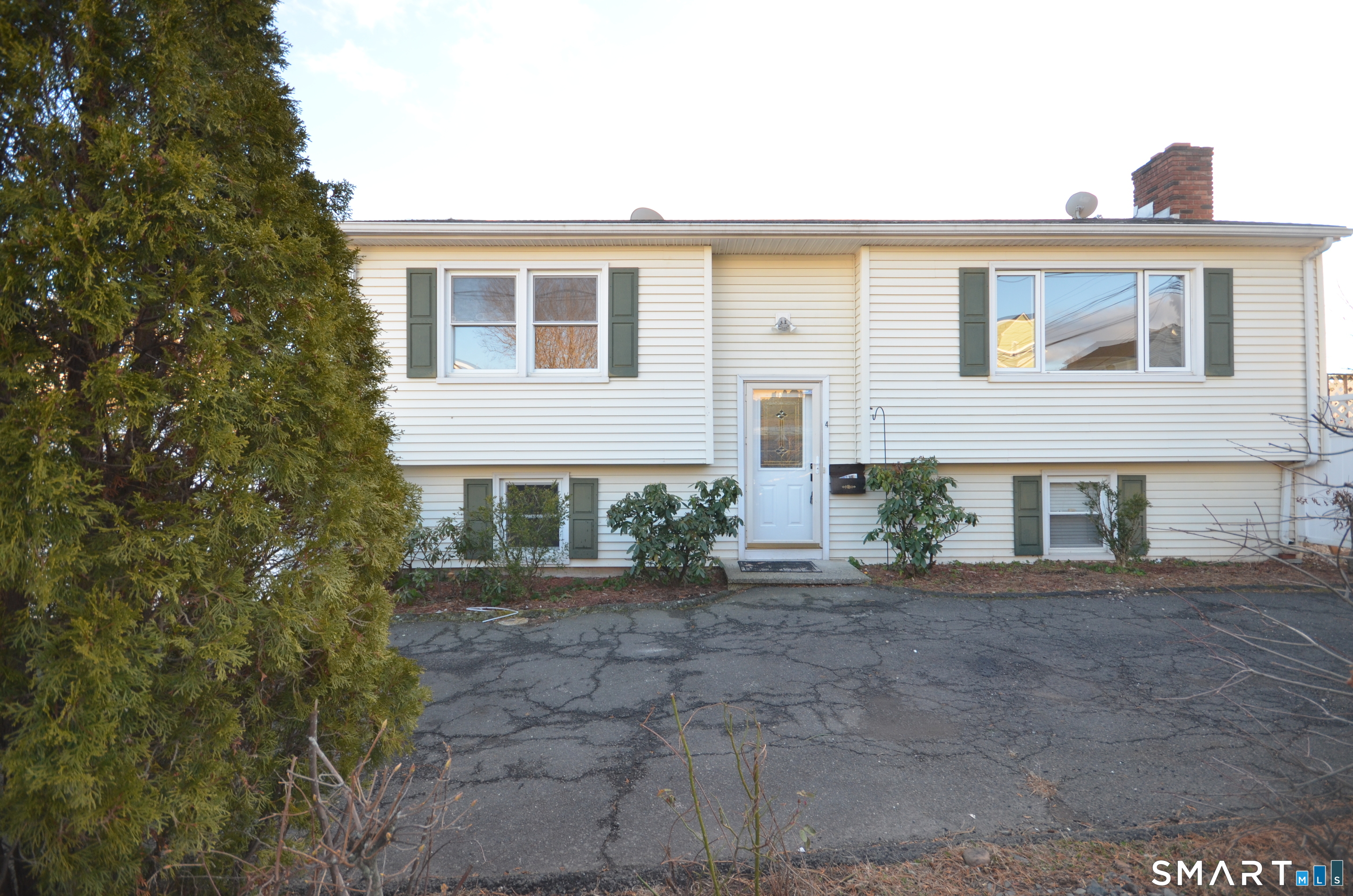 4 Austin Avenue, Stamford, CT 06905 | For Sale at $599,000