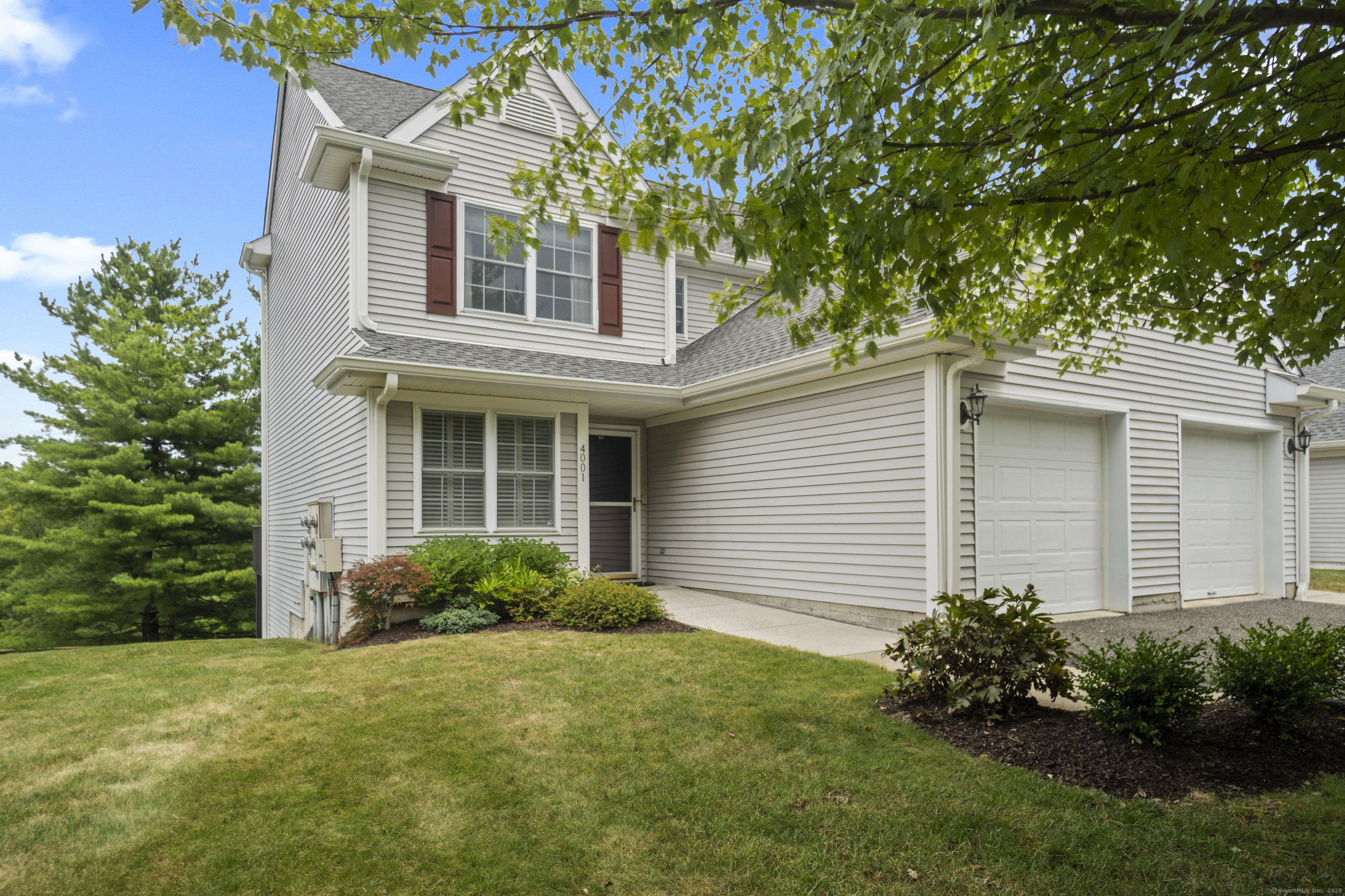 4001 Heartwood Lane, 4001, Danbury, CT 06811 | For Sale at $515,000