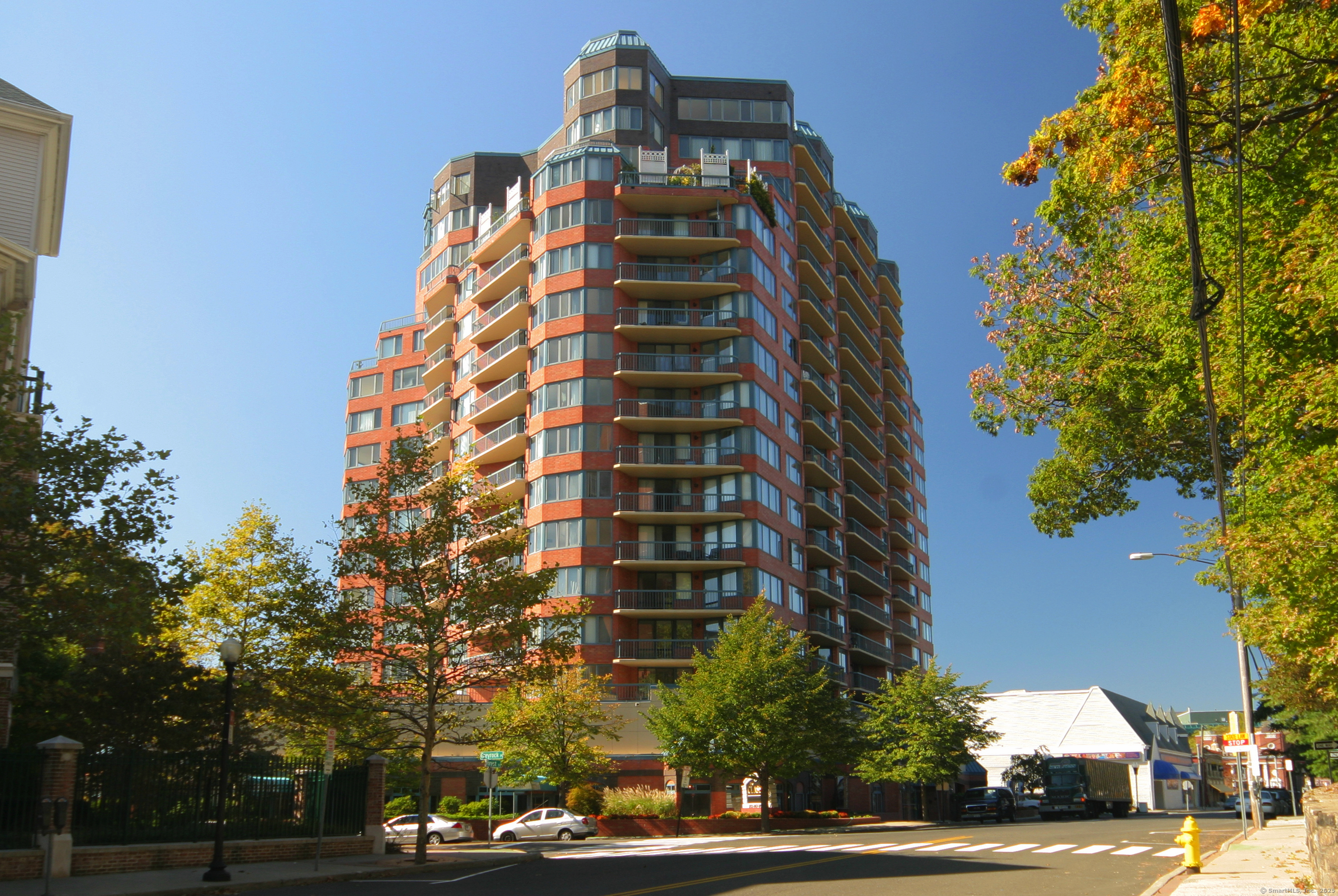 25 Forest Street, 11m, Stamford, CT 06901 | Sold at $449,000