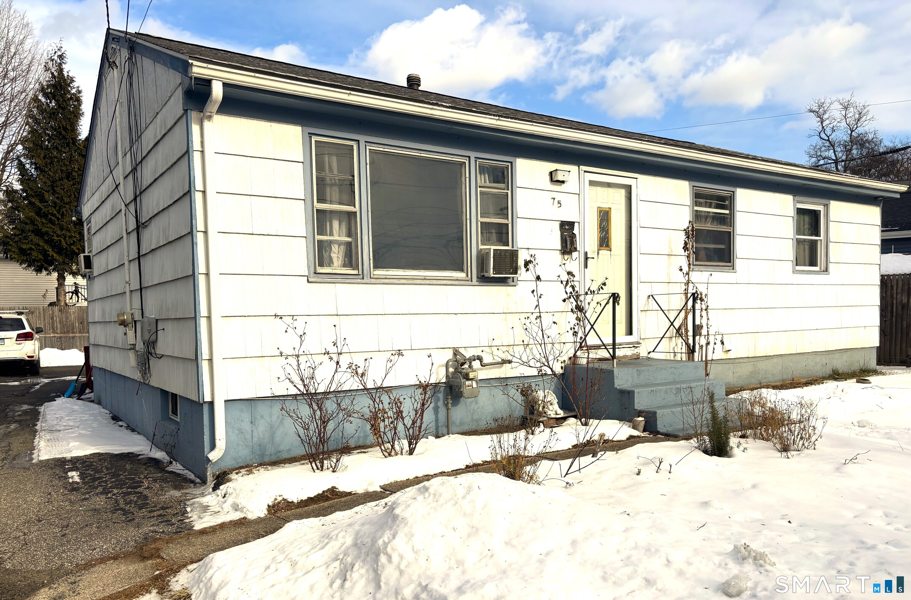 75 Wildman Street, 1, Danbury, CT 06810 | For Sale at $369,000