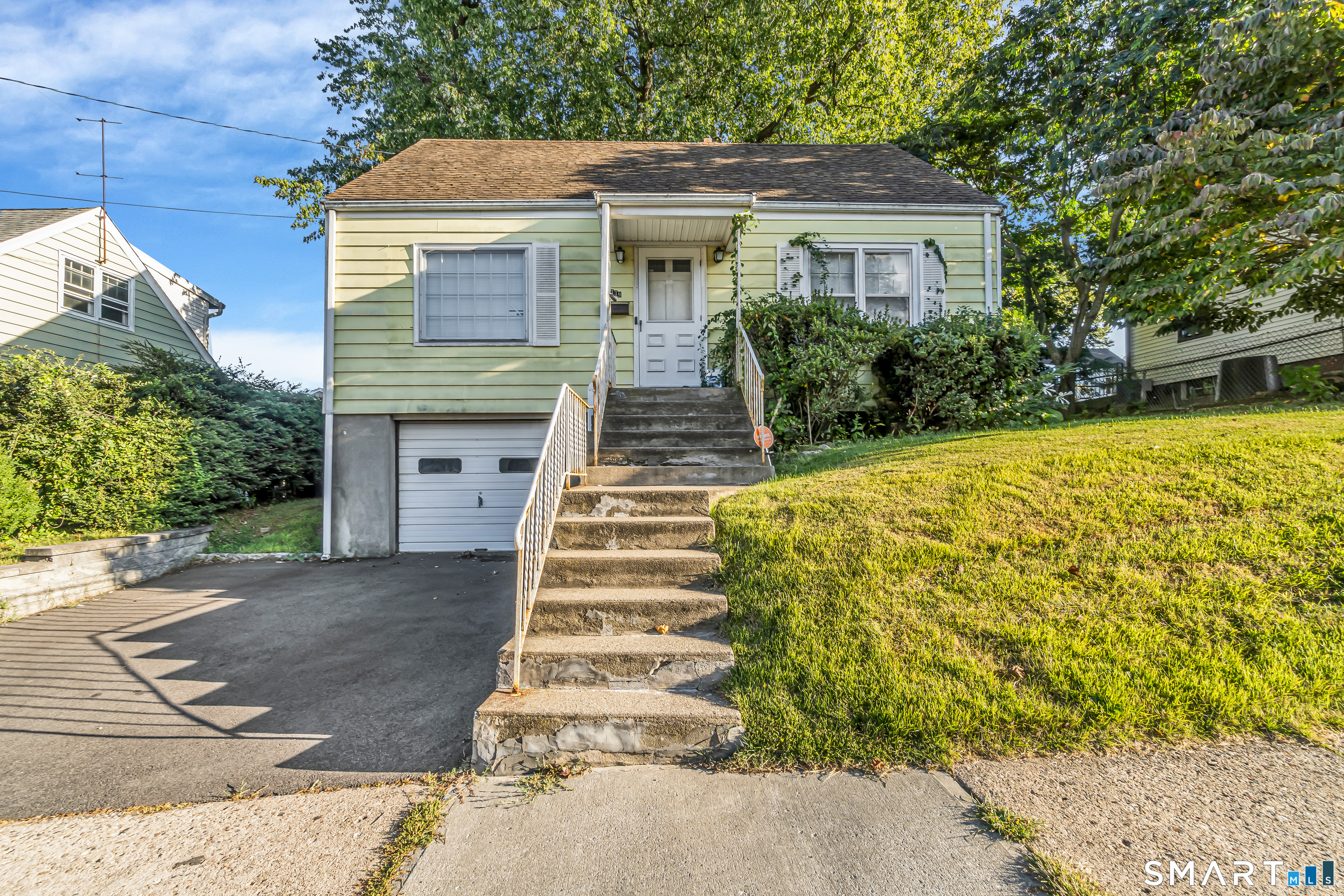 339 Goldenrod Avenue, Bridgeport, CT 06606 | For Sale at $399,900