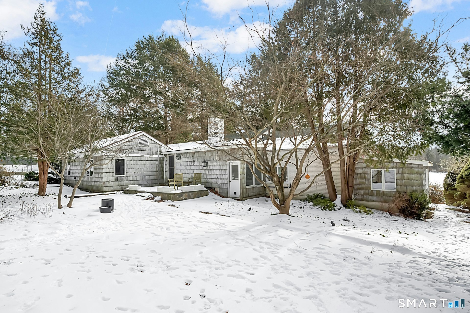 71 Country Club Road, Stamford, CT 06903 | For Sale at $699,000