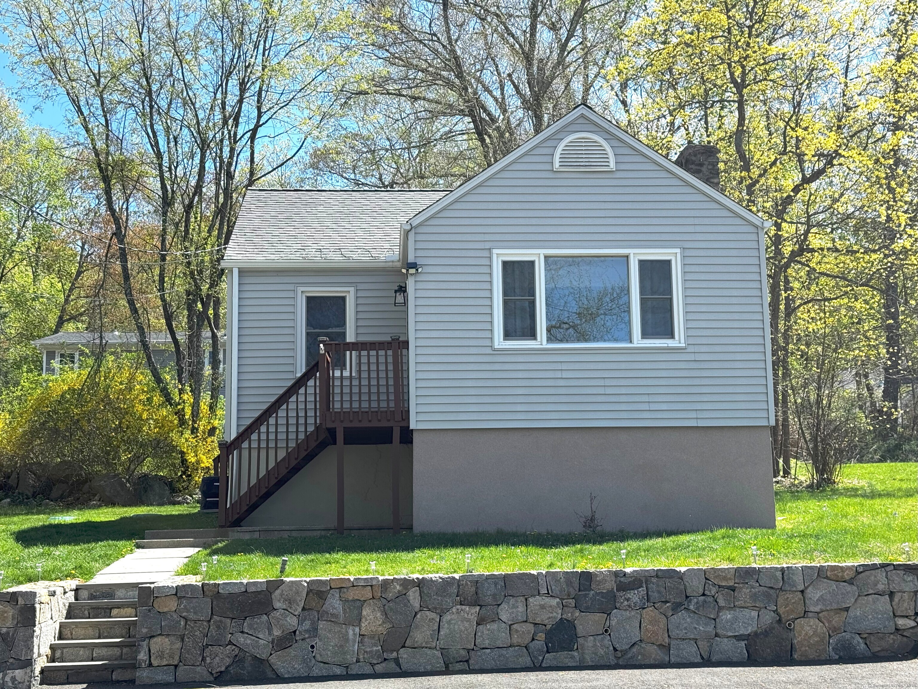 6 Fulton Drive, New Fairfield, CT 06812 | For Sale at $279,000