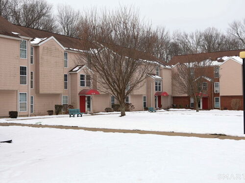  condo home for sale located at 45 Heather Ridge, 45, Shelton, CT 06484