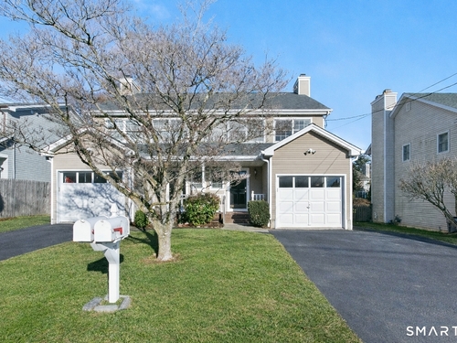 condo home for sale located at 30 Osborne Place, Fairfield, CT 06890