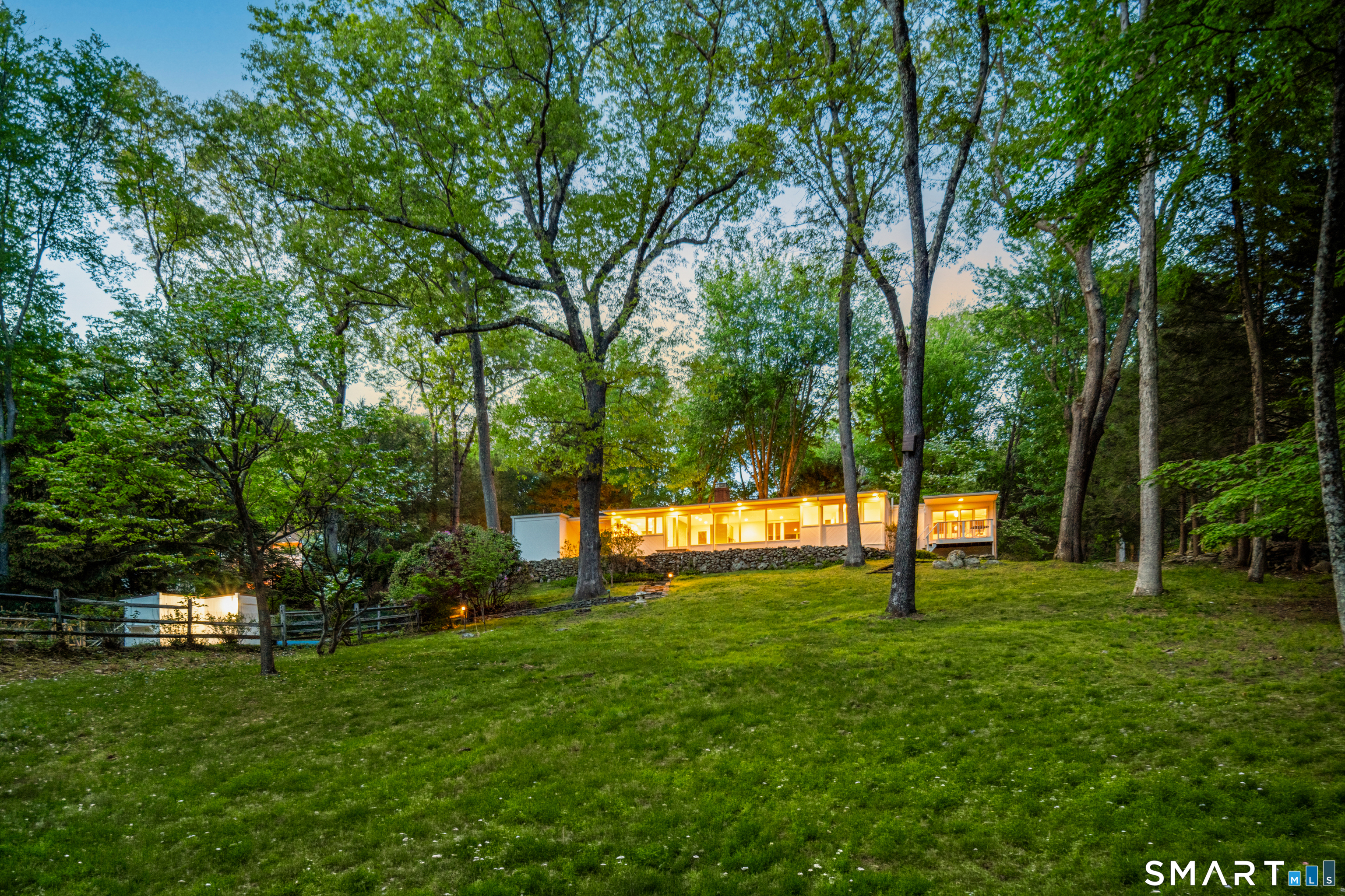 17 Richmond Hill Road, Weston, CT 06883 | For Sale at $1,300,000
