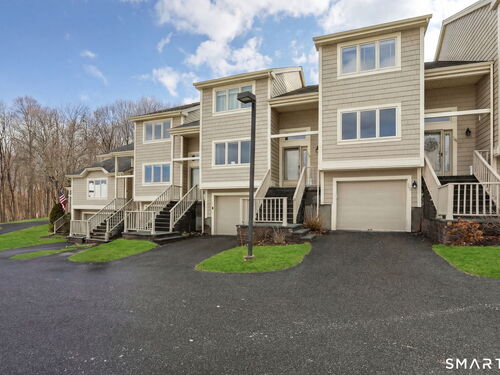  townhouse condo for sale located at 12 Boulevard Drive, 15-104, Danbury, CT 06810