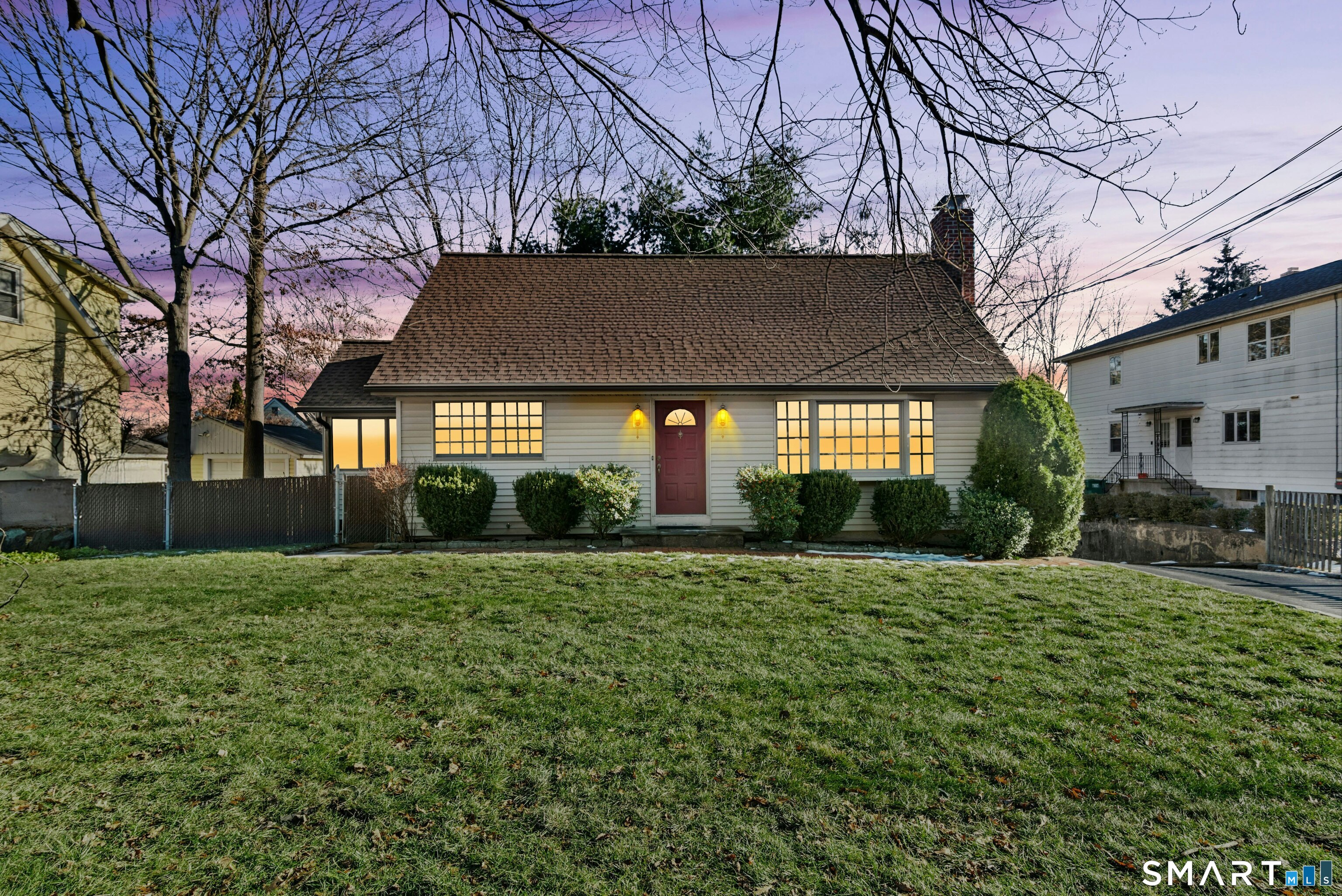 378 High Street, Fairfield, CT 06824 | For Sale at $649,000