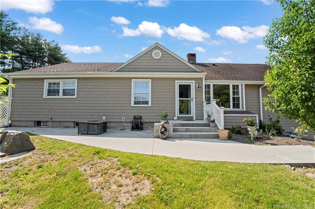 23 Sunset Hill Road, Brookfield, CT 06804 | For Sale at $644,900