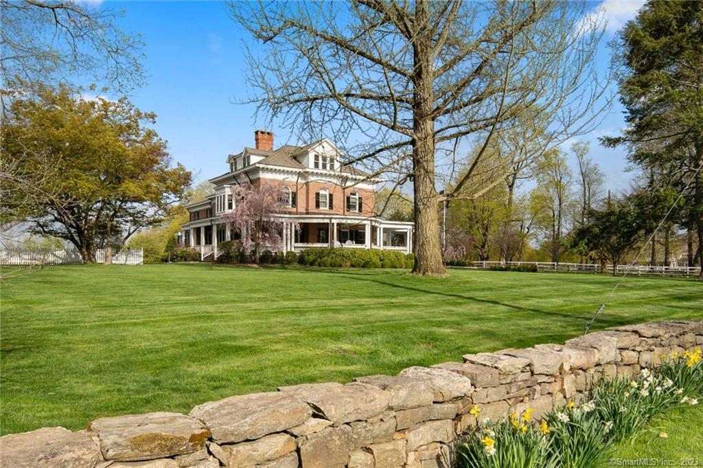 757 Oenoke Ridge, New Canaan, CT 06840 | For Sale at $5,500,000