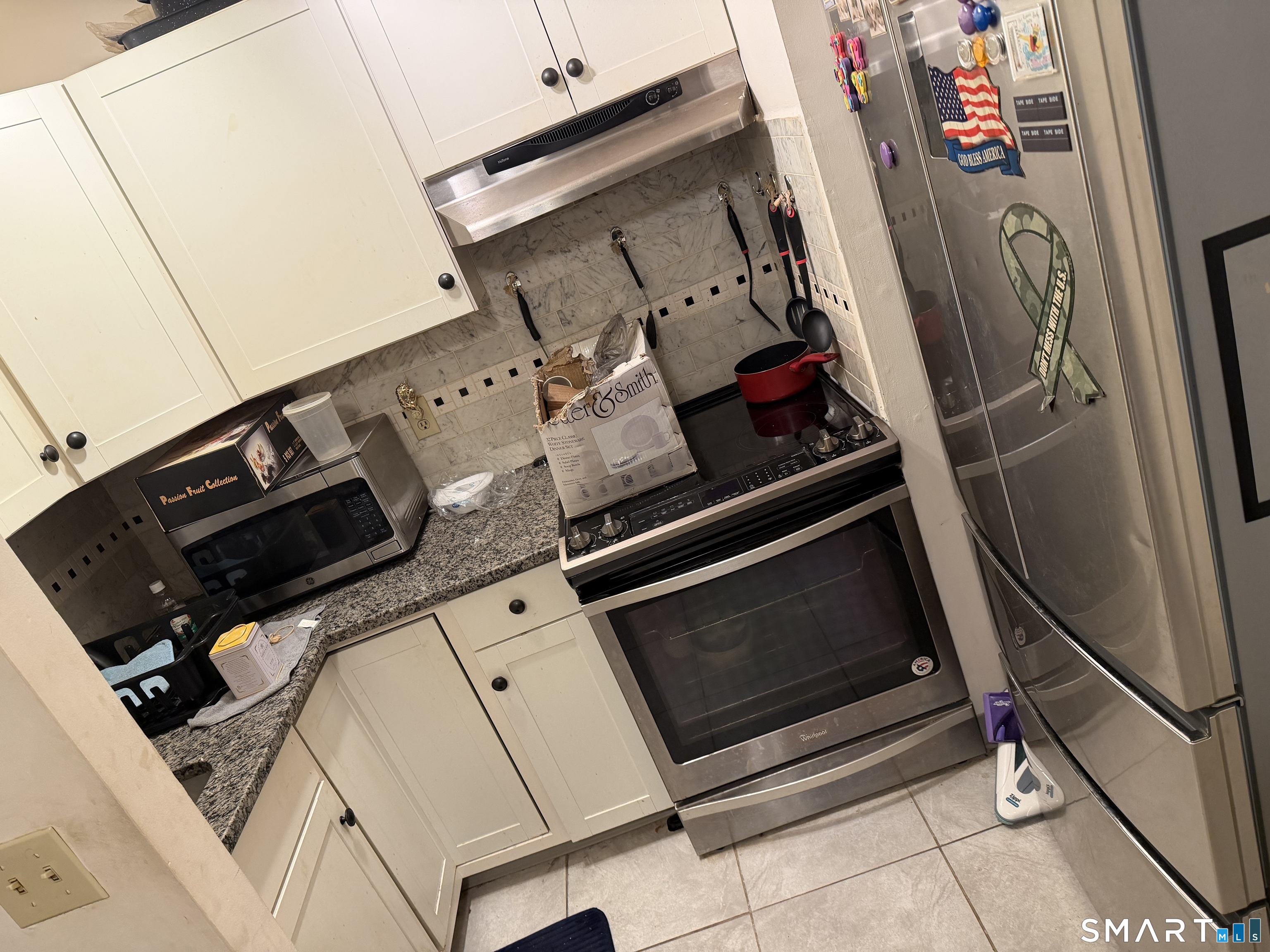 34 Patriot Drive, apt a6, Danbury, CT 06810 | For Sale at $189,000