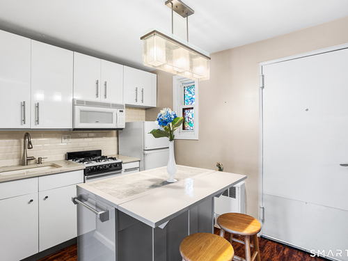  condo home for sale located at 700 Summer Street, apt 6g, Stamford, CT 06901