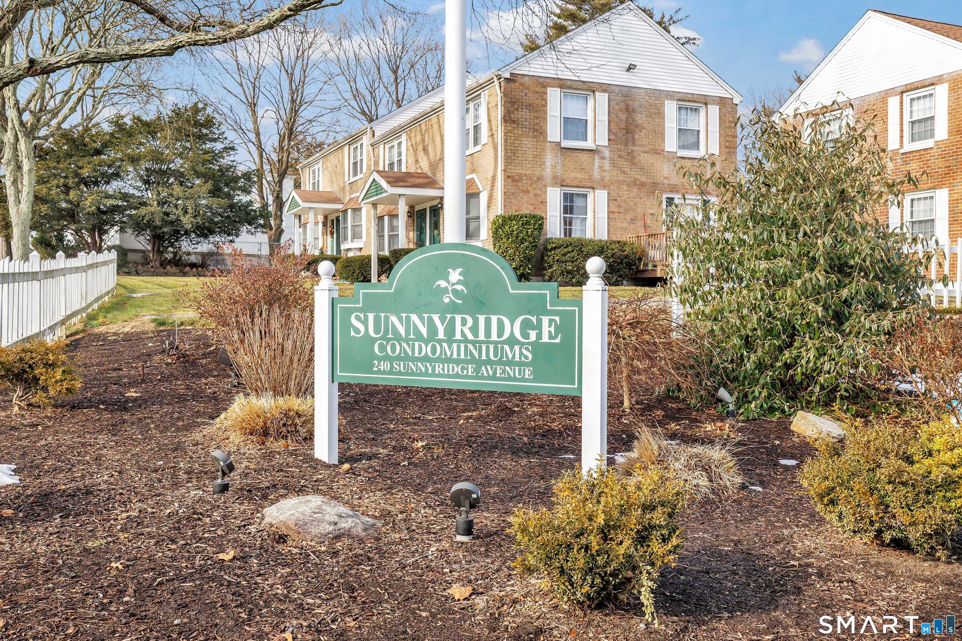 240 Sunnyridge Avenue, apt 116, Fairfield, CT 06824 | Sold at $380,000