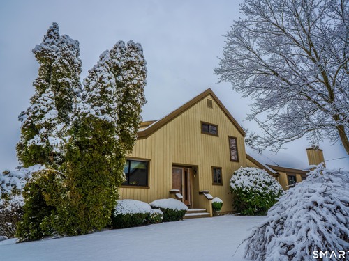  condo home for sale located at 635 North Trail, b, Stratford, CT 06614