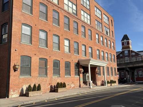  condo home for sale located at 145 Canal Street, 12, Shelton, CT 06484