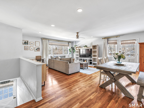  condo home for sale located at 245 Unquowa Road, apt 6, Fairfield, CT 06824