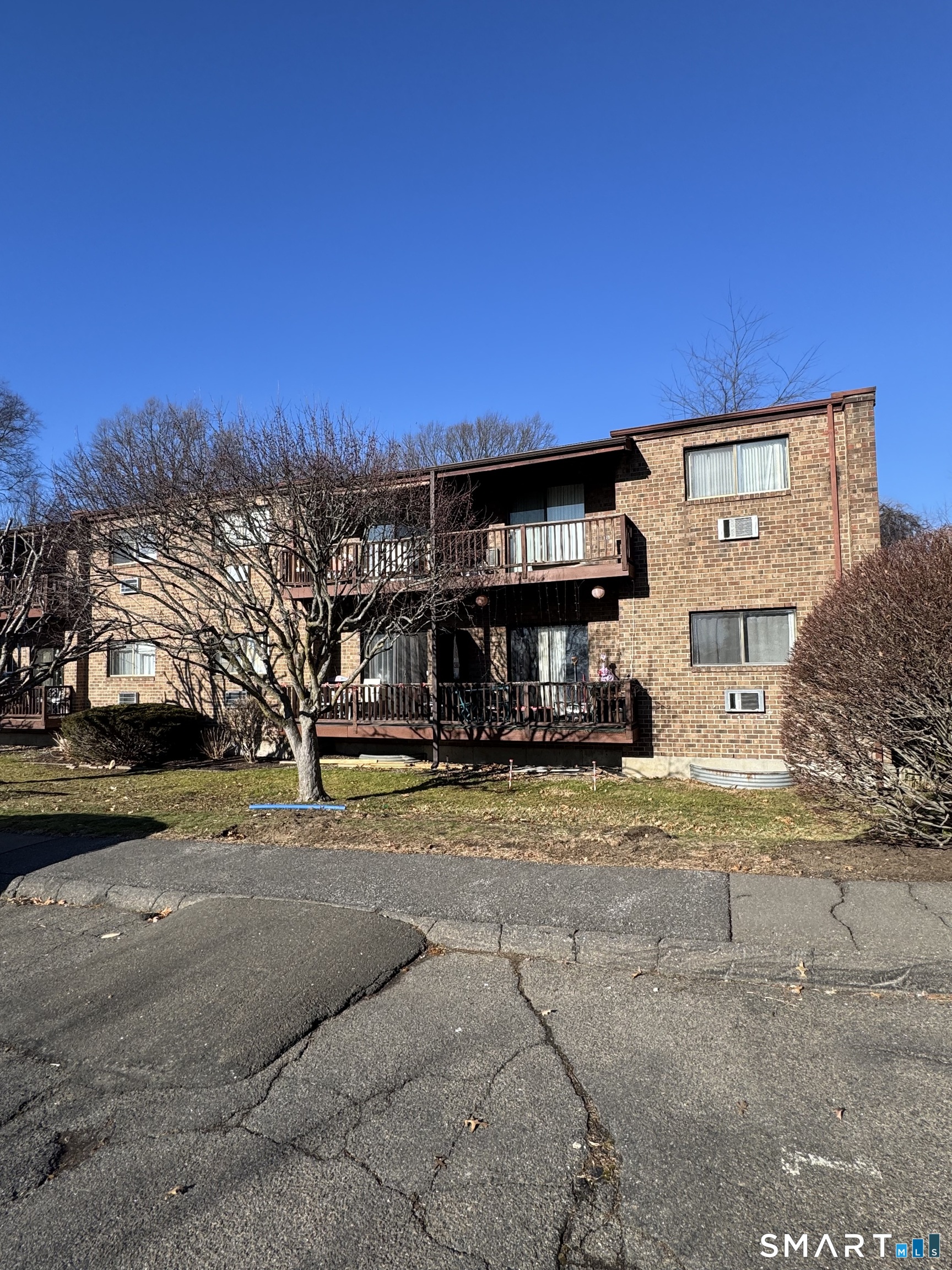 235 Henry Avenue, 12g, Stratford, CT 06614 | For Sale at $144,900