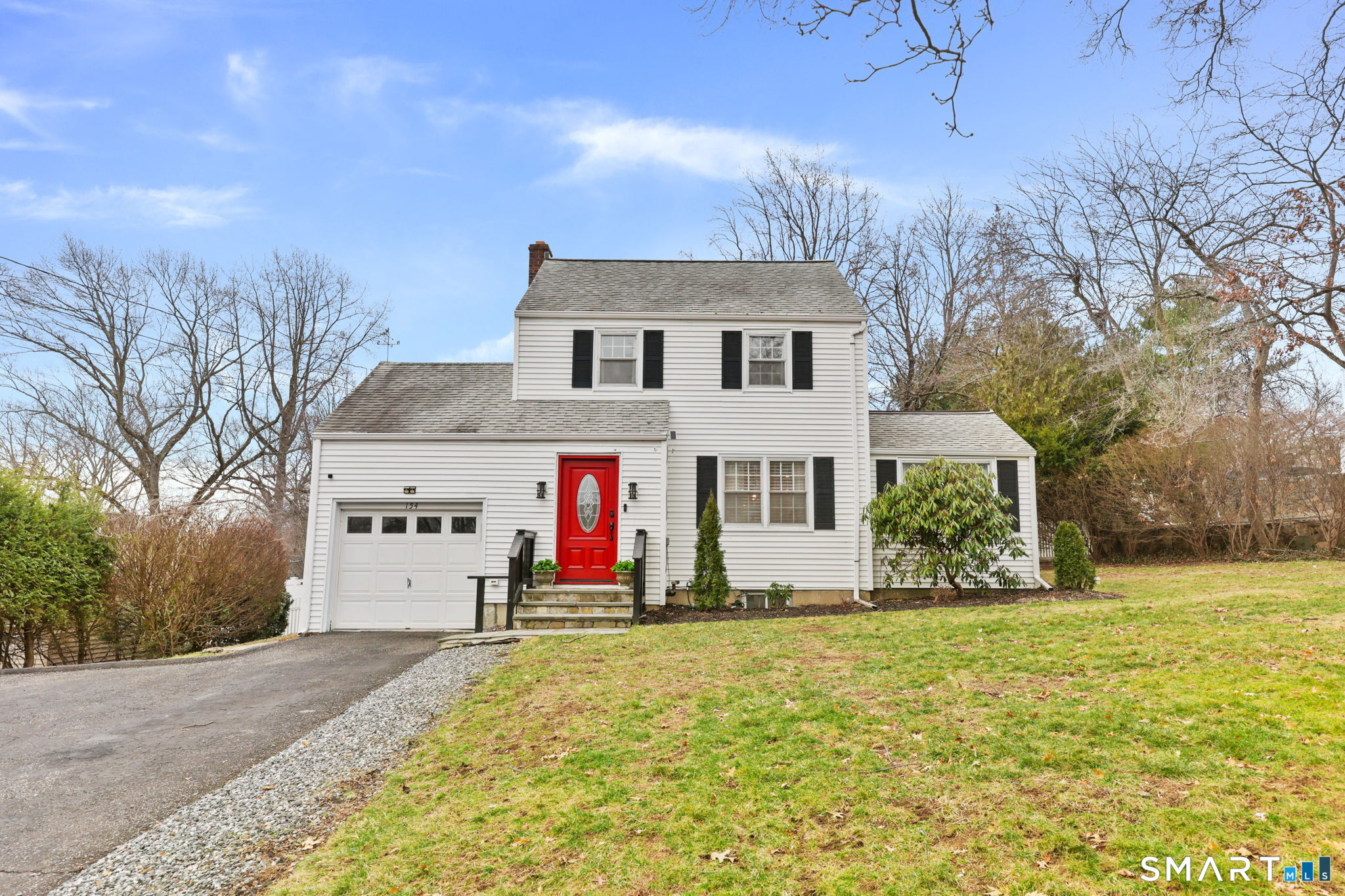 154 Knox Road, Stamford, CT 06907 | For Sale at $765,000