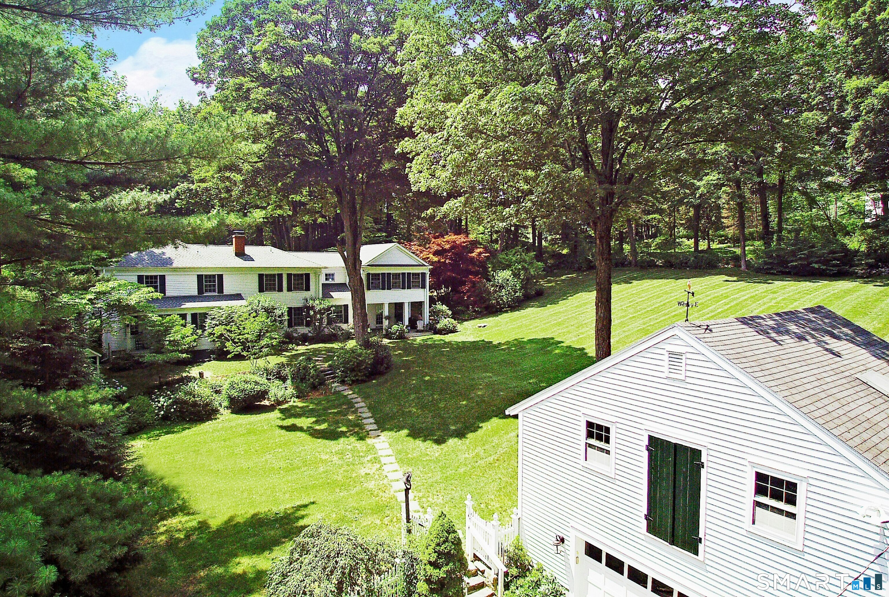 219 Bennetts Farm Road, Ridgefield, CT 06877 | For Sale at $1,799,000