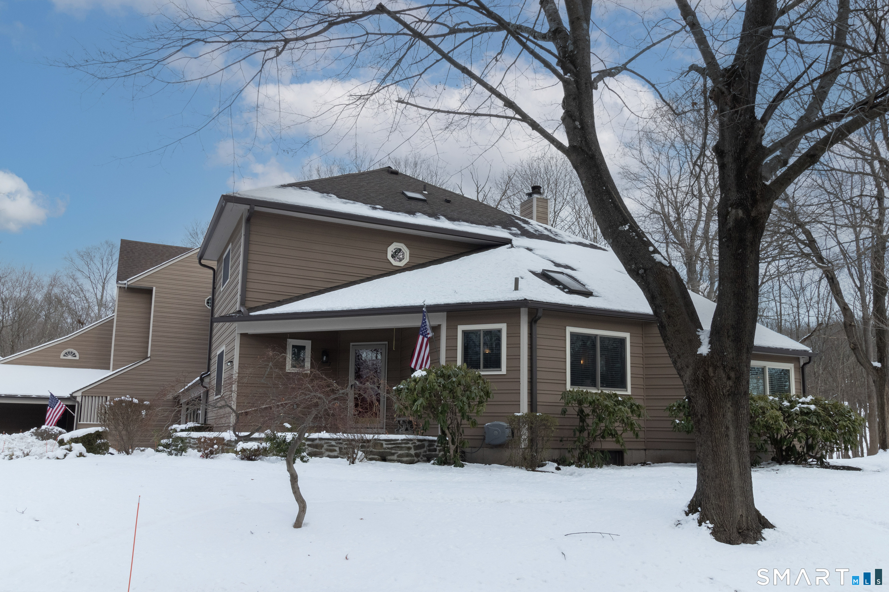 7 Meeting House Lane, 7, Shelton, CT 06484 | For Sale at $579,900