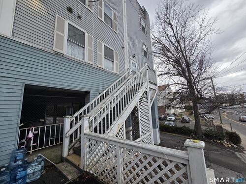 condo home for sale located at 37 Greenwich Avenue, apt 1-12, Stamford, CT 06902