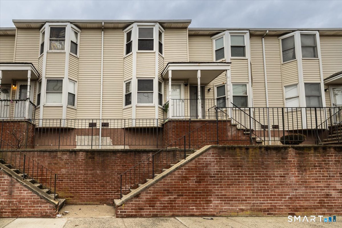 289 Broad Street, 289, Bridgeport, CT 06604 | For Sale at $309,000