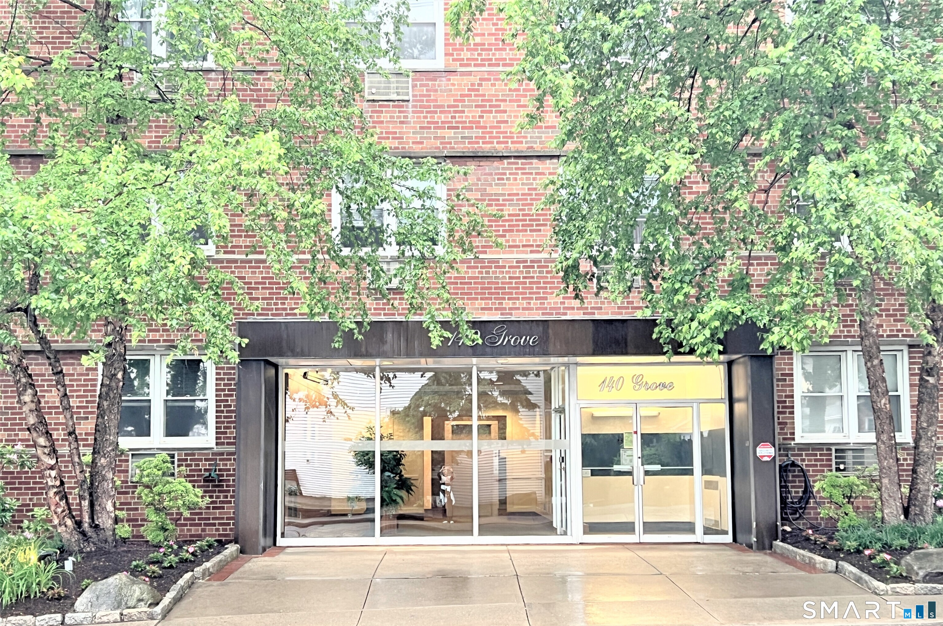 140 Grove Street, apt 7d, Stamford, CT 06901 | For Sale at $279,000