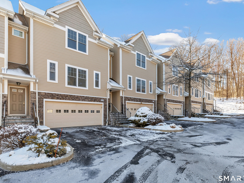  townhouse condo for sale located at 22 Ashwood Circle, 22, Shelton, CT 06484