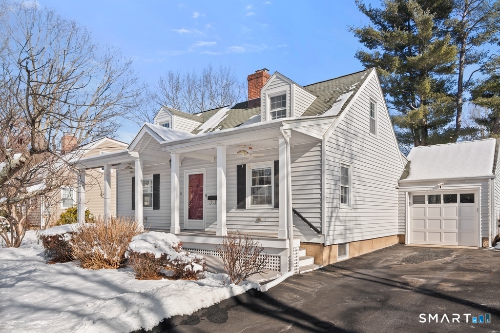 49 Minivale Road, Stamford, CT 06907 | For Sale at $875,000