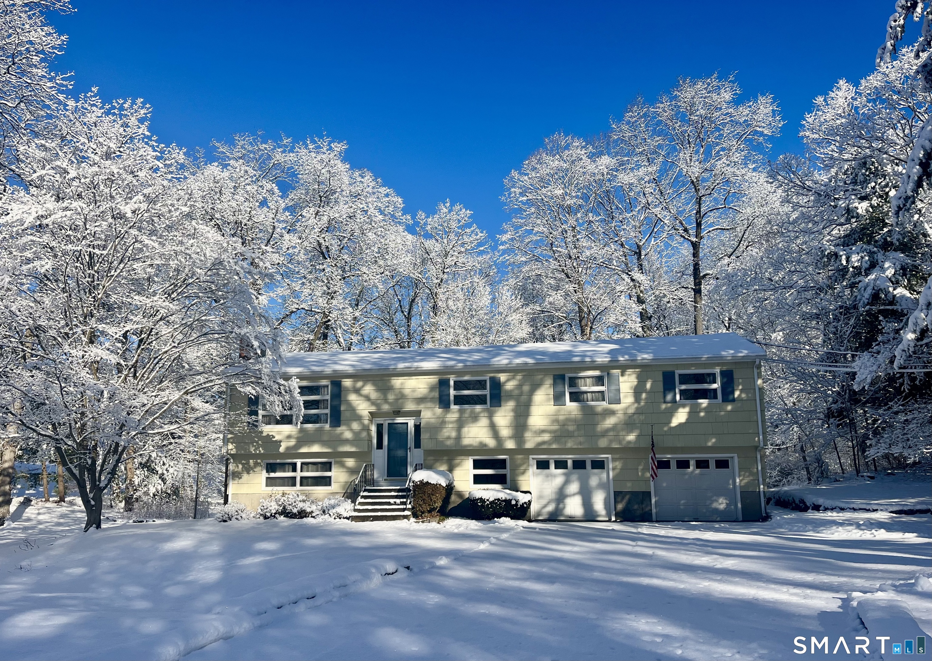 71 Laurel Wood Drive, Shelton, CT 06484 | For Sale at $499,900