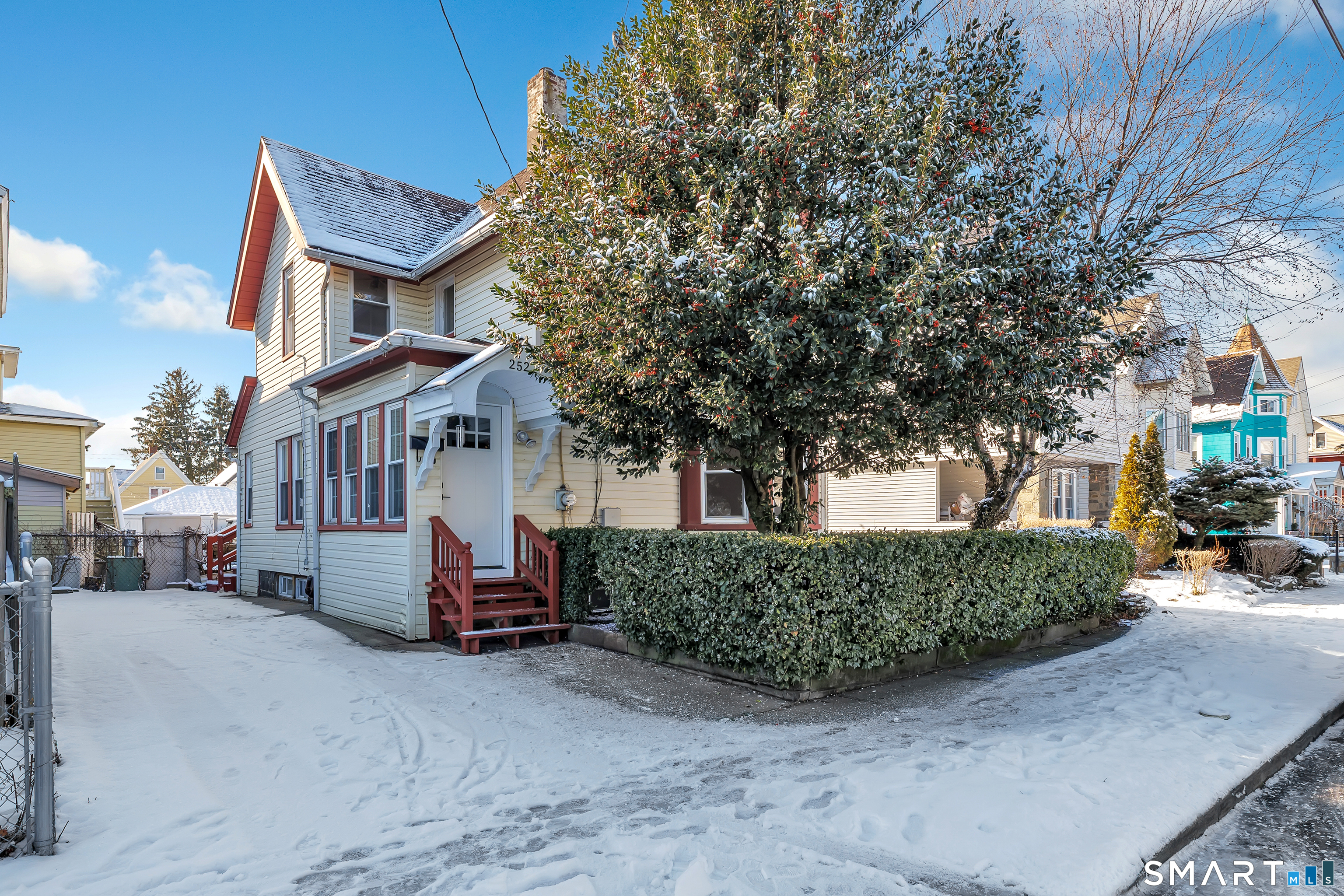 252 Shelton Street, Bridgeport, CT 06608 | For Sale at $299,000