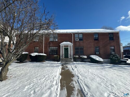  condo home for sale located at 211 Louisiana Avenue, d, Bridgeport, CT 06610