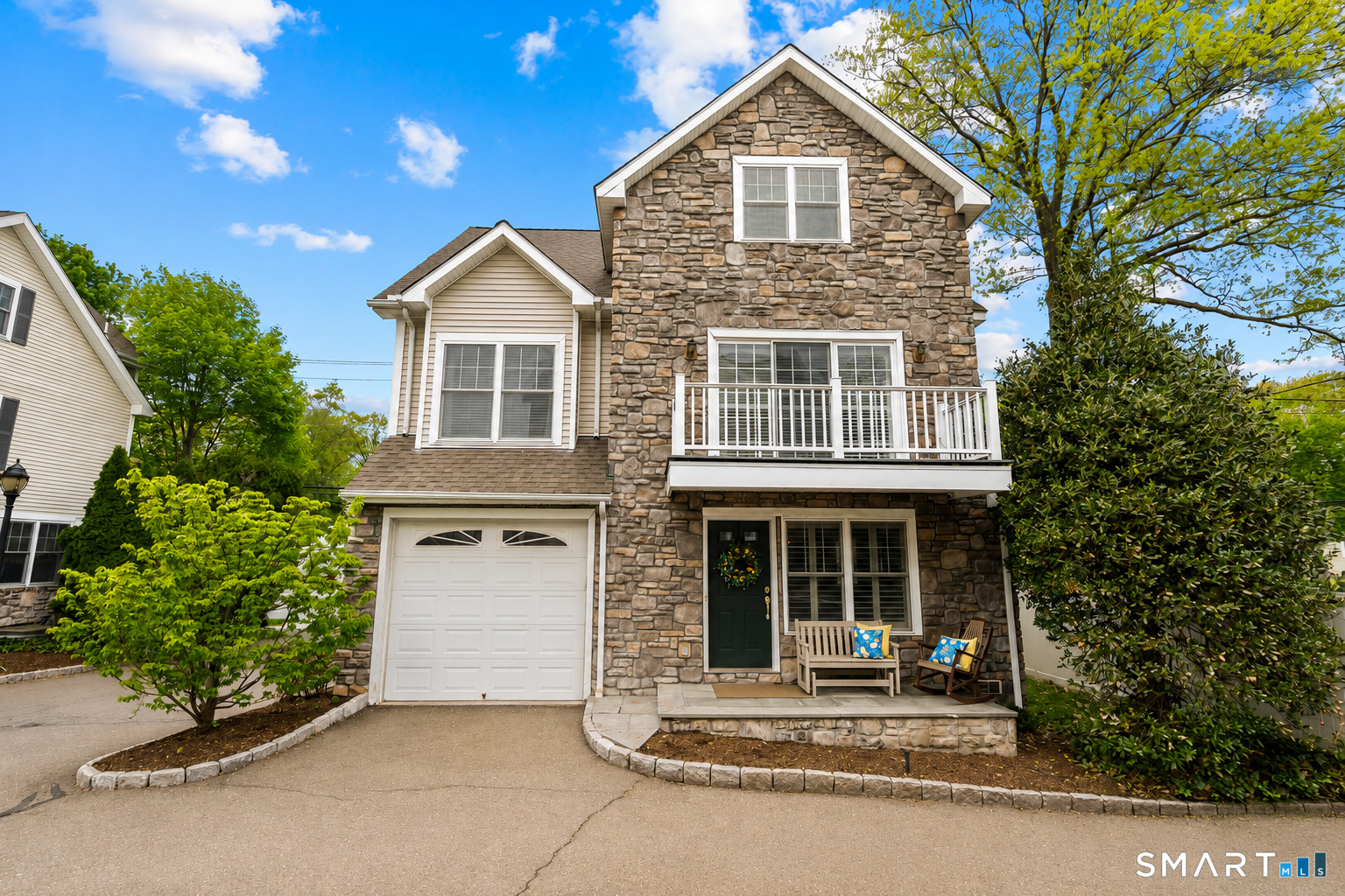 39 Maple Tree Avenue, 1, Stamford, CT 06906 | For Sale at $799,000