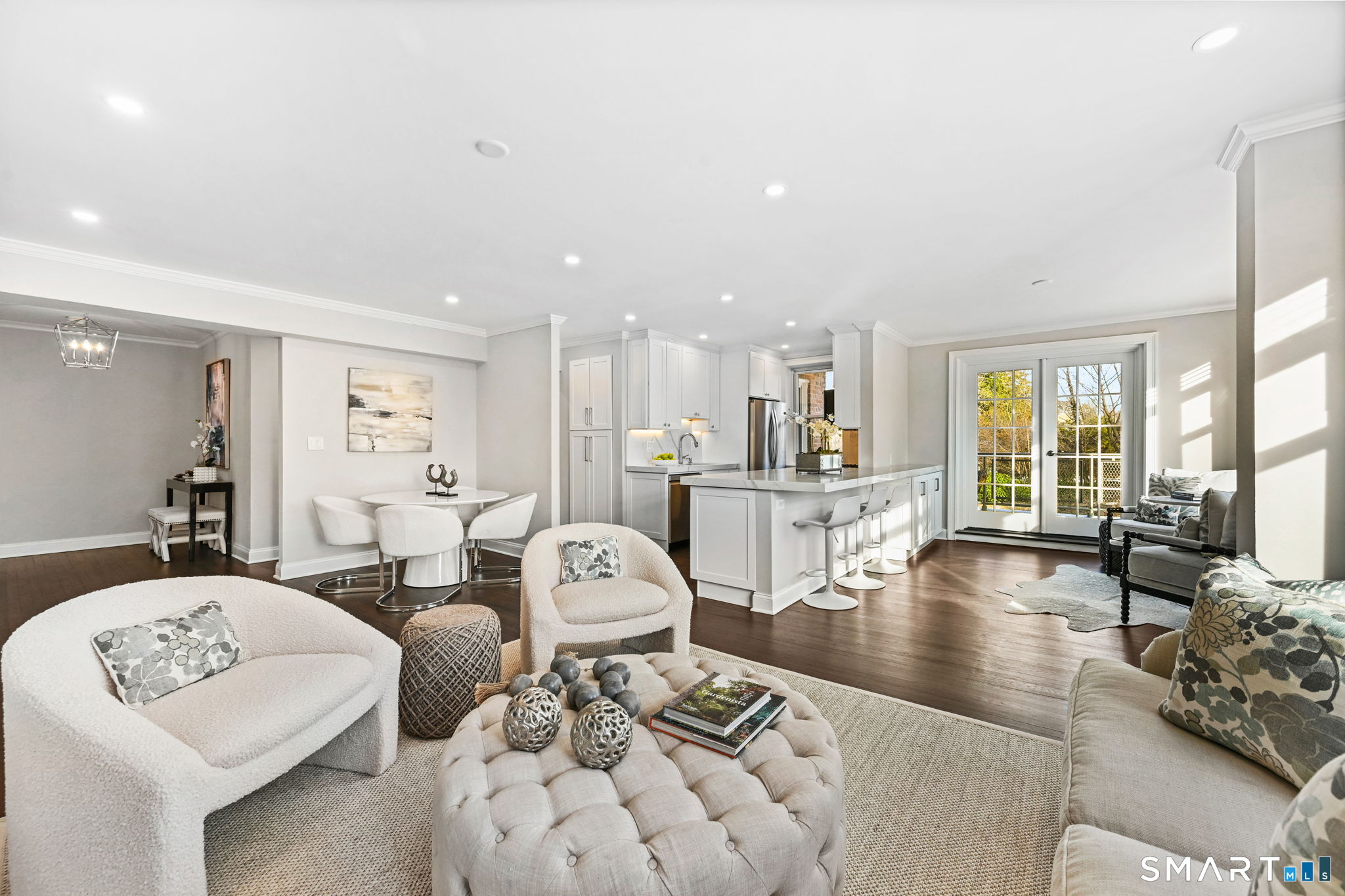 4 Putnam Hill, 3g, Greenwich, CT 06830 | For Sale at $1,100,000