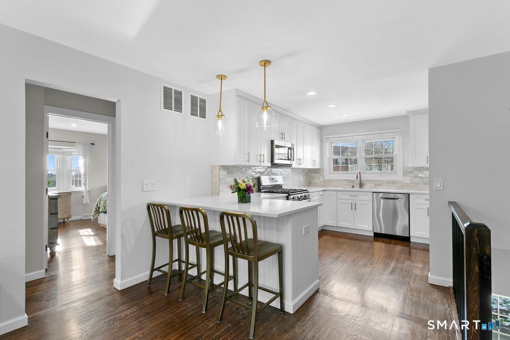 245 Unquowa Road, 2, Fairfield, CT 06824 | For Sale at $675,000