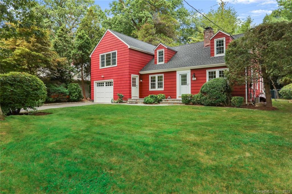 25 Summit Road, Greenwich, CT 06878 | For Sale at $2,499,000