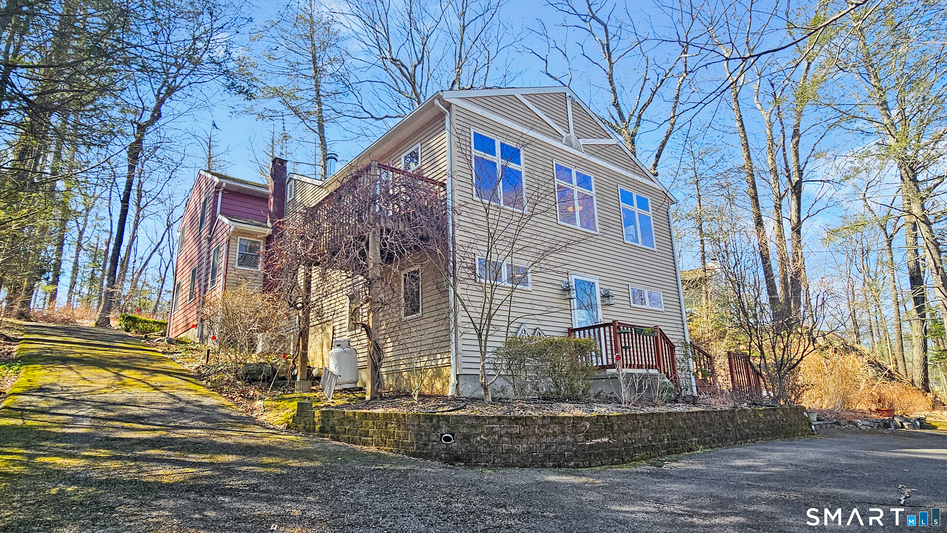 29 Carol Street, Danbury, CT 06810 | For Sale at $599,000