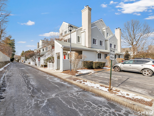  condo home for sale located at 510 East Main Street, apt 217, Stratford, CT 06614