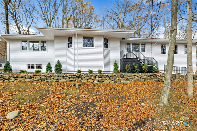 93 Tersana Drive, Easton, CT 06612 | For Sale at $995,000