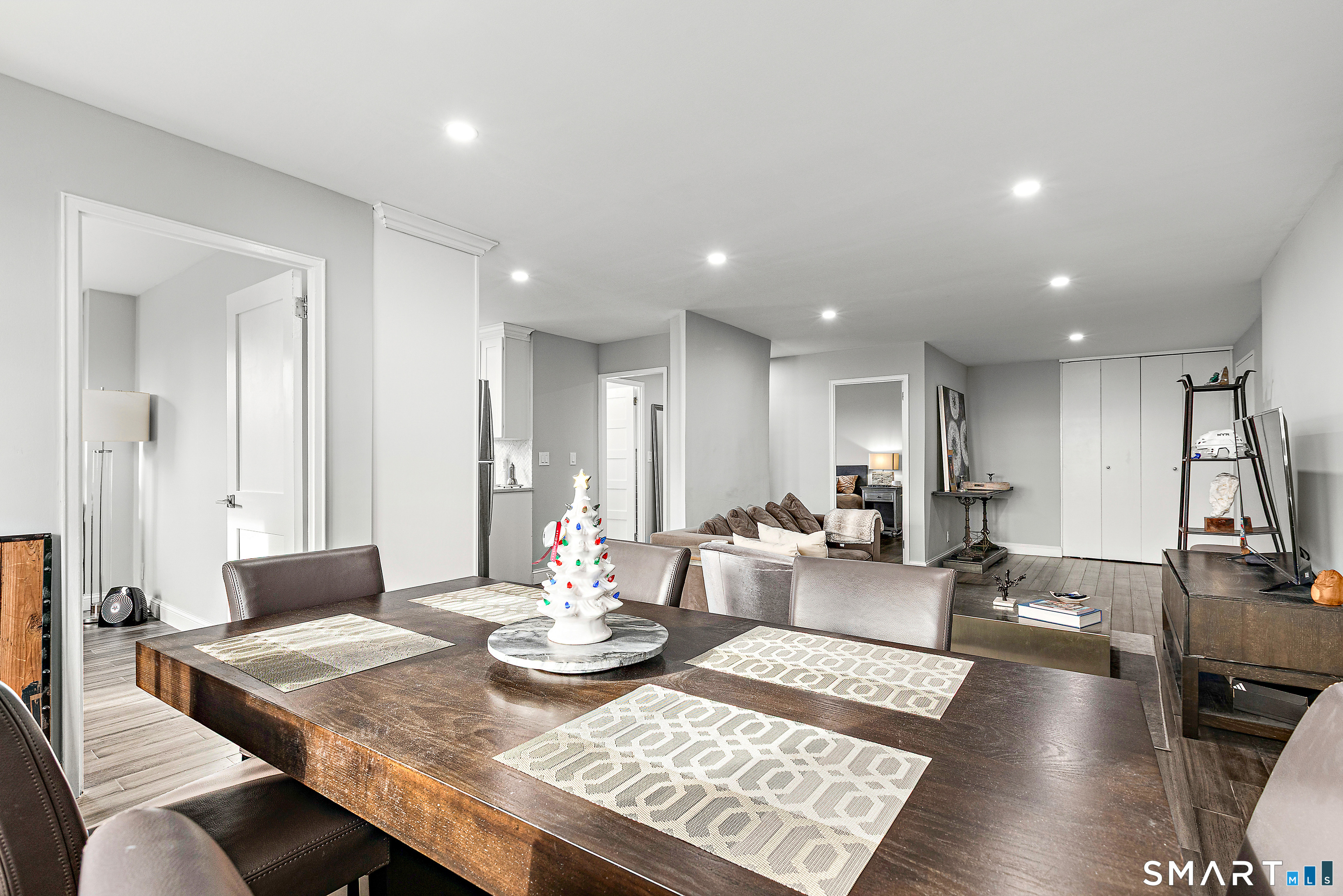 444 Bedford Street, apt 8f, Stamford, CT 06901 | For Sale at $389,900