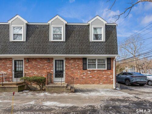  townhouse condo for sale located at 59 Woodway Road, apt 1, Stamford, CT 06907