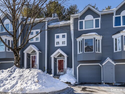  townhouse condo for sale located at 8 South Street, b9, Danbury, CT 06810