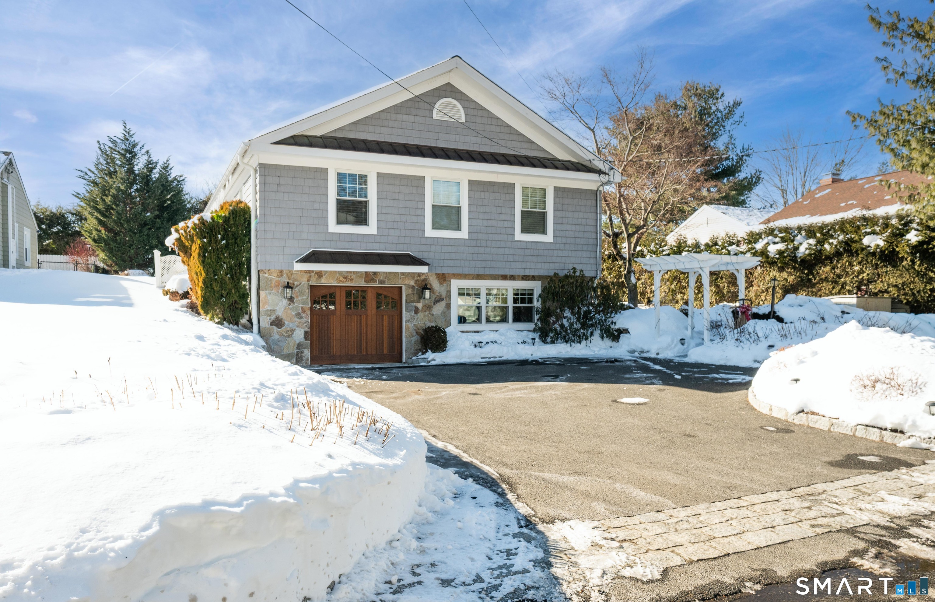 2A Lakeview Road, Brookfield, CT 06804 | For Sale at $639,000