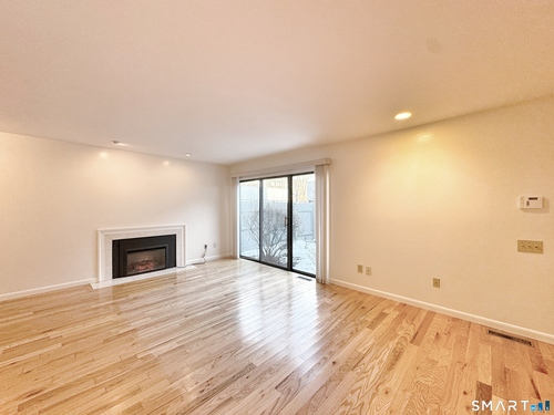  condo home for sale located at 2 Lemon Lane, Ridgefield, CT 06877